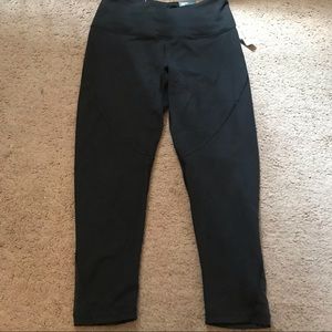 Victoria's Secret Knockout Capri w/Mesh - Small